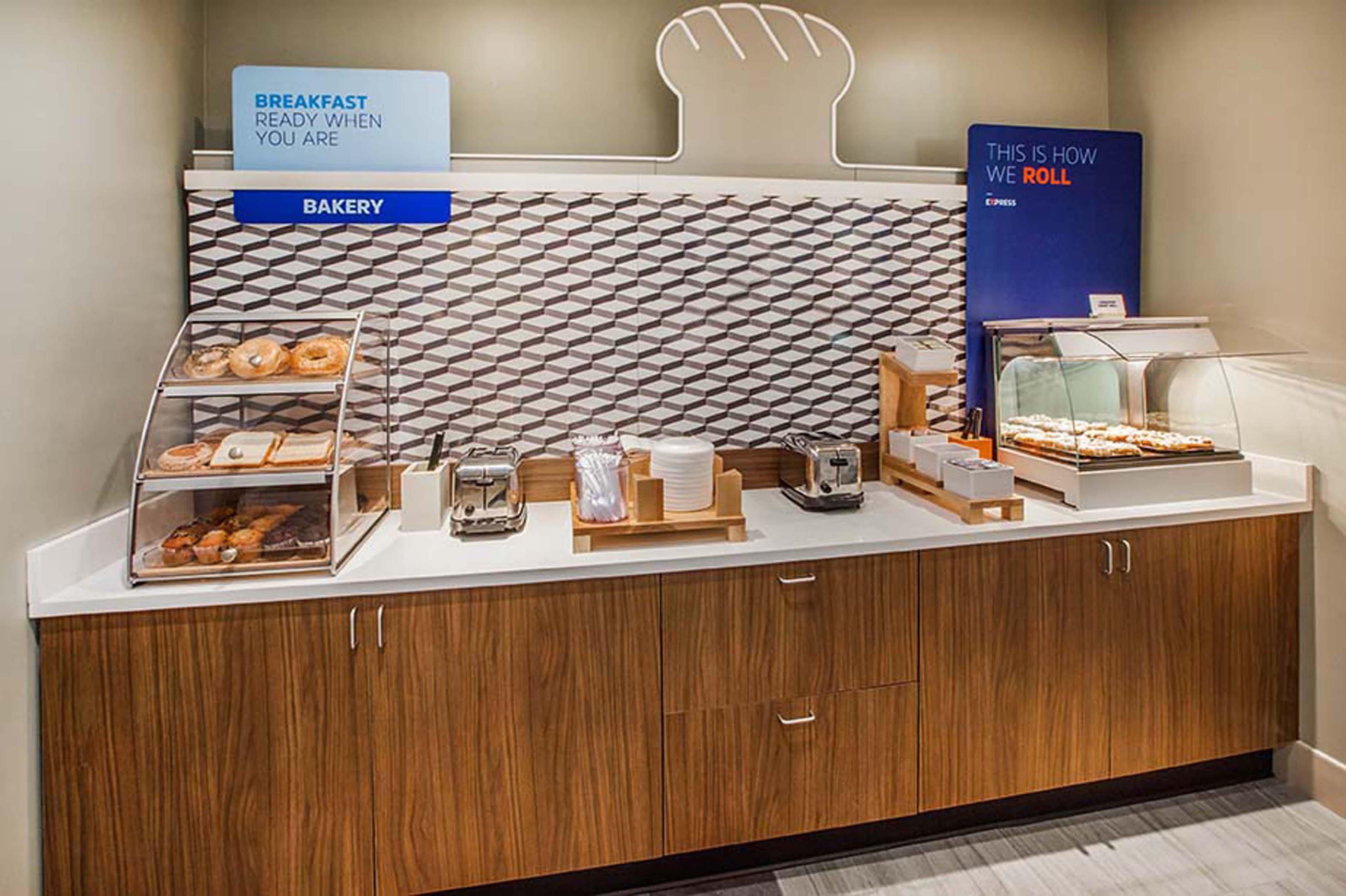 Holiday Inn Express Fullerton-Anaheim By Ihg Екстер'єр фото