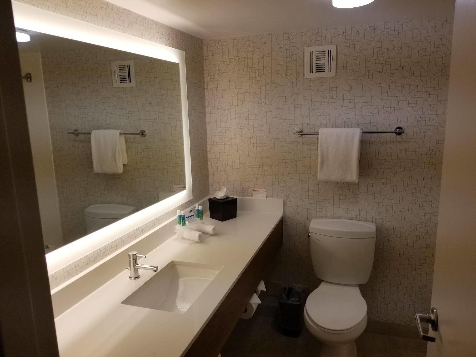 Holiday Inn Express Fullerton-Anaheim By Ihg Екстер'єр фото