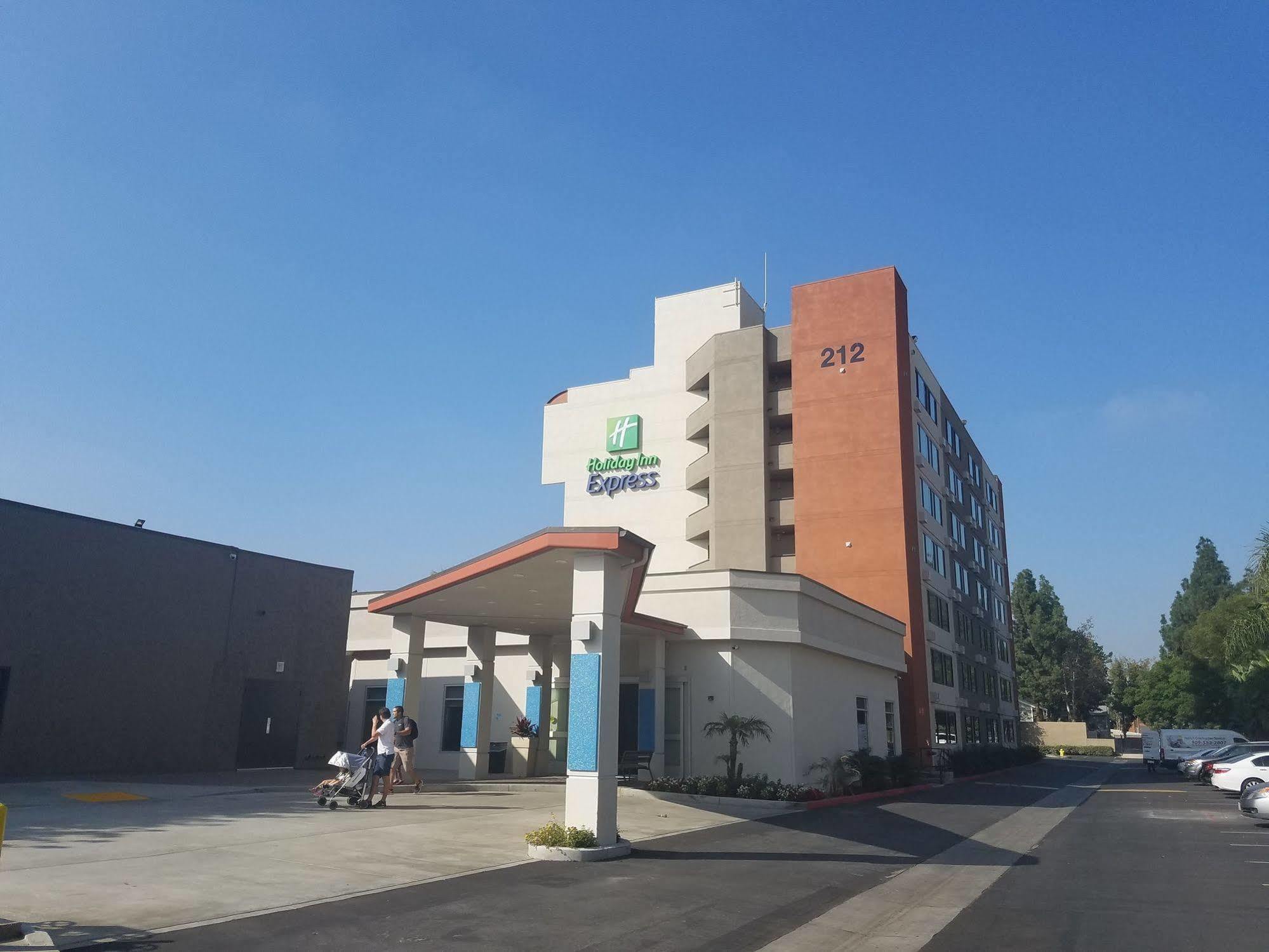 Holiday Inn Express Fullerton-Anaheim By Ihg Екстер'єр фото