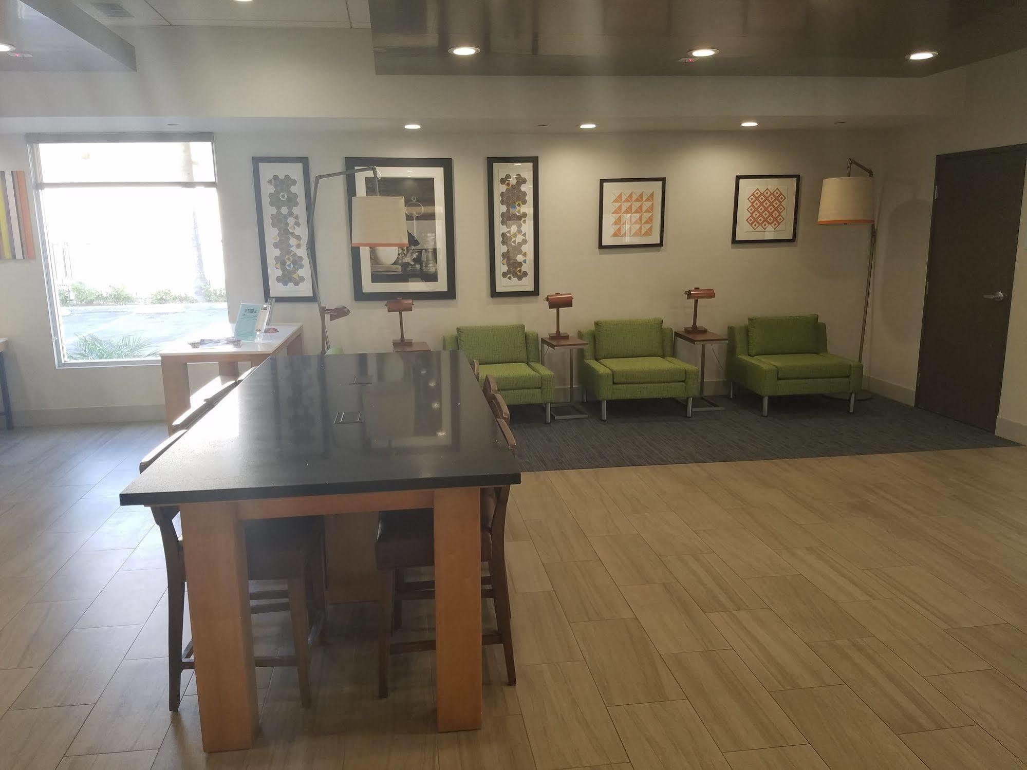 Holiday Inn Express Fullerton-Anaheim By Ihg Екстер'єр фото