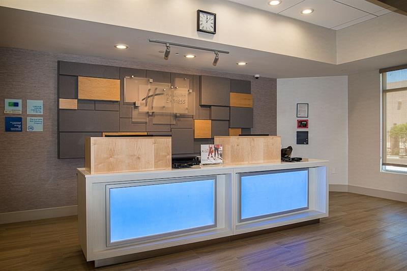 Holiday Inn Express Fullerton-Anaheim By Ihg Екстер'єр фото