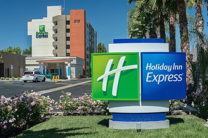 Holiday Inn Express Fullerton-Anaheim By Ihg Екстер'єр фото